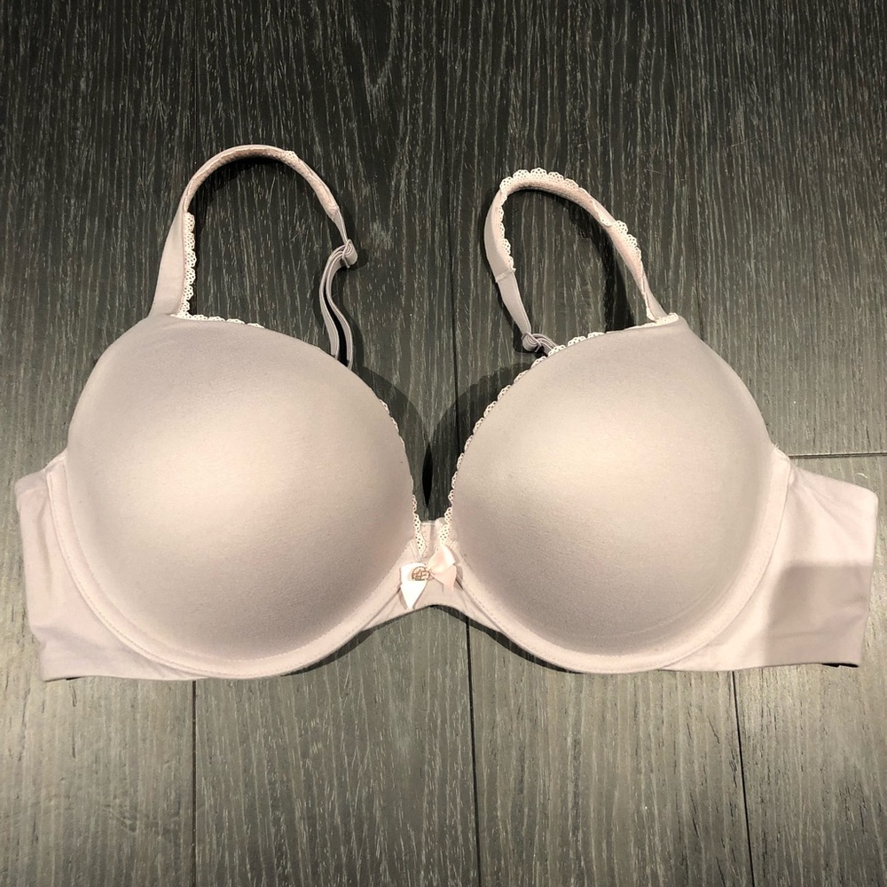 Victoria’s Secret 38C Powder Purple Bra
